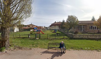 Imagen de Parque infantil Navarredonda de Gredos situado en Navarredonda de Gredos, Ávila