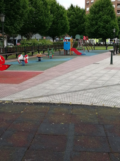 Imagen de Parque infantil Palacio de los Deportes situado en Oviedo, Asturias