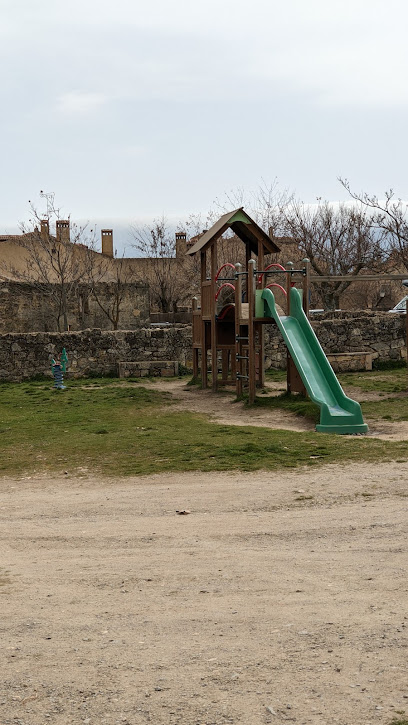 Imagen de Parque infantil situado en Pedraza, Segovia