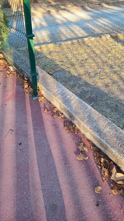 Imagen de Parque infantil "Pequeños Felices" situado en Algeciras, Cádiz