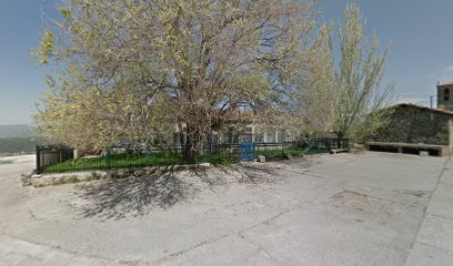 Imagen de Parque infantil situado en Pinedas, Salamanca