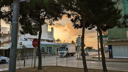 Imagen de Parque infantil Plaça Dr. Fleming situado en Torroella de Montgrí, Girona