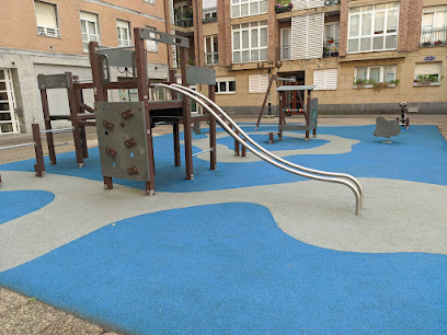 Imagen de Parque infantil Plaza Baldomero Anabitarte situado en Donostia-San Sebastian, Gipuzkoa