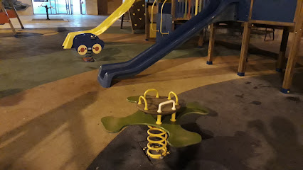 Imagen de Parque infantil Plaza San Juan de la Cruz situado en Málaga, Málaga