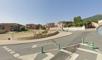 Imagen de Parque infantil Plaza Tejares situado en Casavieja, Ávila