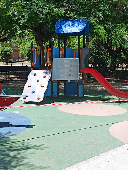 Imagen de Parque infantil Plaza de América situado en Alicante, Alicante