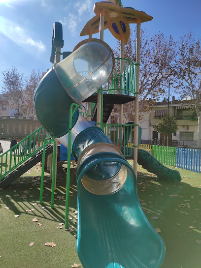 Imagen de Parque infantil Plaza de la Constitución situado en Cúllar Vega, Granada