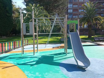 Imagen de Parque infantil Plaza de los Juzgados - La Campana situado en Oviedo, Asturias