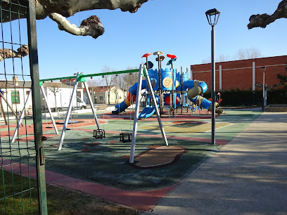 Imagen de Parque infantil Pradera de la Aguilera situado en Villamuriel de Cerrato, Palencia