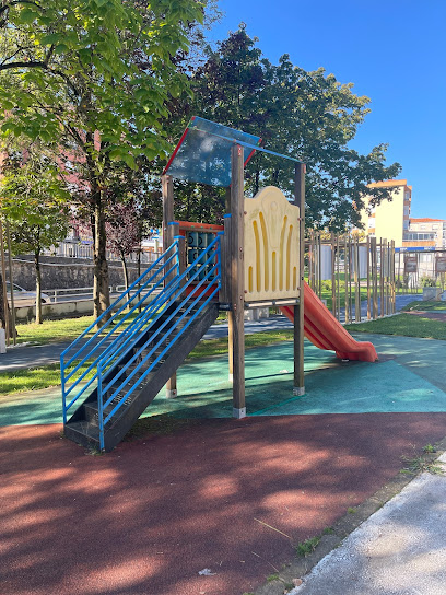 Imagen de Parque infantil Renedo de Piélagos situado en Renedo de Piélagos, Cantabria