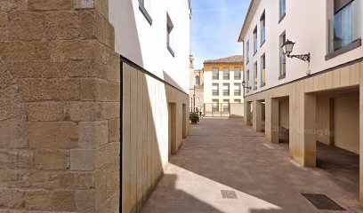 Imagen de Parque infantil Santa Ana situado en Logroño, La Rioja