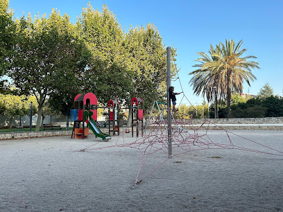 Imagen de Parque infantil situado en Tortosa, Tarragona