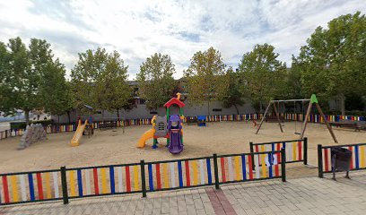 Imagen de Parque infantil Tren Burra situado en Zaratán, Valladolid