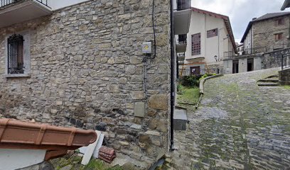 Imagen de Parque infantil situado en Uztárroz/Uztarroze, Navarra