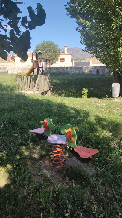 Imagen de Parque infantil Valdeprados situado en Valdeprados, Segovia