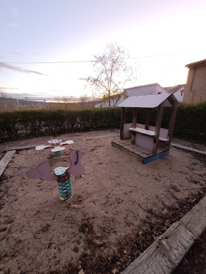 Imagen de Parque infantil Vieja Escuela situado en Villalba de la Sierra, Cuenca