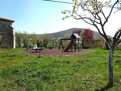 Imagen de Parque infantil situado en Villaquirán de la Puebla, Burgos