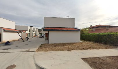 Imagen de Parque infantil situado en Zambrana, Álava