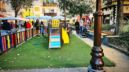 Imagen de Parque infantil alfalfa situado en Sevilla, Sevilla