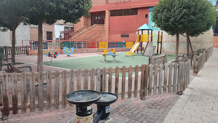 Imagen de Parque infantil calle Marzo situado en Albacete, Albacete