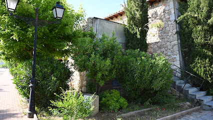 Imagen de Parque infantil central situado en Torremocha de Jarama, Madrid