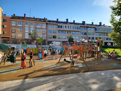 Imagen de Parque infantil da Praza Luis Seoane situado en Oleiros, A Coruña