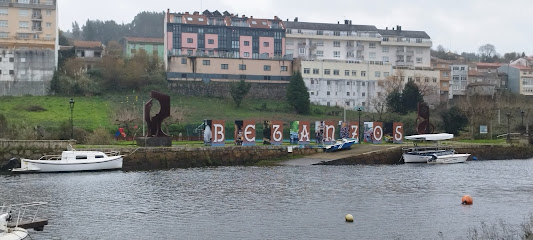 Imagen de Parque infantil da Ribeira situado en Betanzos, A Coruña