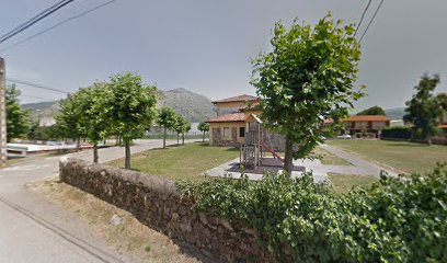 Imagen de Parque infantil de Barros situado en Los Corrales de Buelna, Cantabria