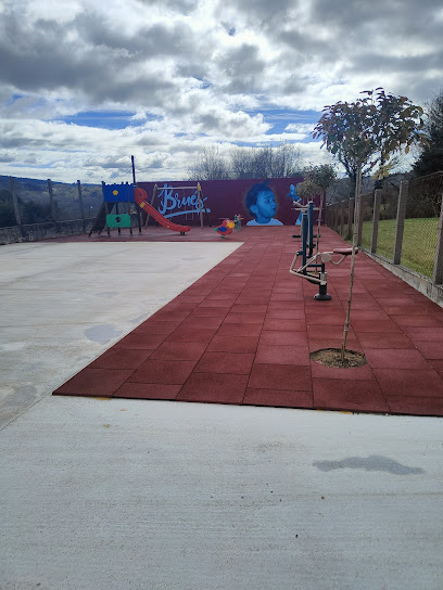 Imagen de Parque infantil de Brués situado en Brués, Province of Ourense