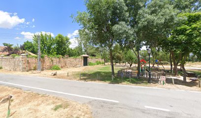 Imagen de Parque infantil de Cabanillas del Monte situado en Torrecaballeros, Segovia