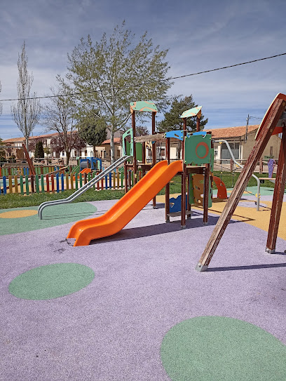 Imagen de Parque infantil de El Pobo de dueñas situado en El Pobo de Dueñas, Guadalajara