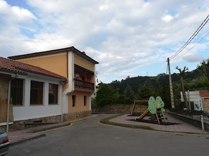 Imagen de Parque infantil de Riocorvo situado en Riocorvo, Cantabria