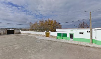 Imagen de Parque infantil de la Piscina municipal de Navas del Madroño situado en Navas del Madroño, Cáceres