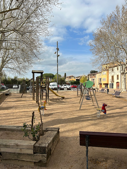 Imagen de Parque infantil de la Plaza del Firal situado en Corçà, Girona