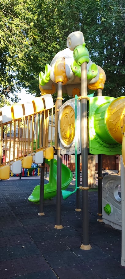 Imagen de Parque infantil del Espino situado en Membrilla, Ciudad Real