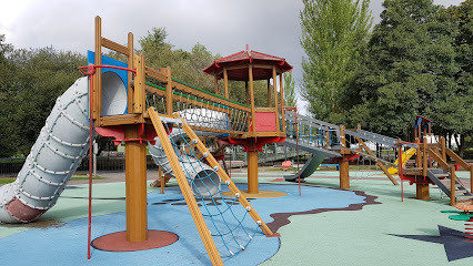 Imagen de Parque infantil del Pasatiempo situado en Betanzos, A Coruña