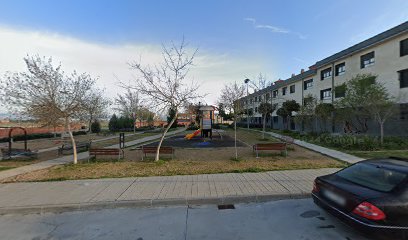 Imagen de Parque infantil del mercado situado en Tordesillas, Valladolid