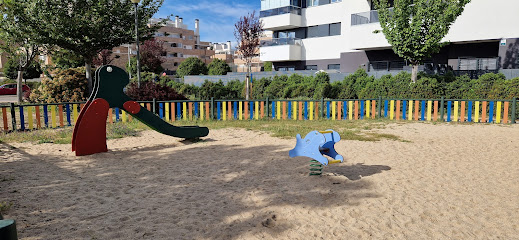 Imagen de Parque infantil el Olivar situado en Alcalá de Henares, Madrid