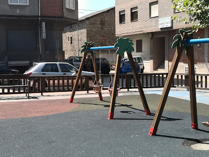 Imagen de Parque infantil junto al río. situado en Cacabelos, León