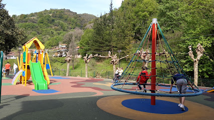 Imagen de Parque infantil la libertad situado en Belmonte, Asturias