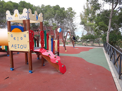 Imagen de Parque infantil municipal Centro de Salud y Biblioteca situado en Gran Alacant, Alicante