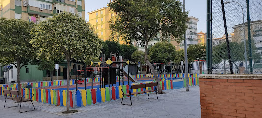 Imagen de Parque infantil plaza Santa Raquel situado en Huelva, Huelva