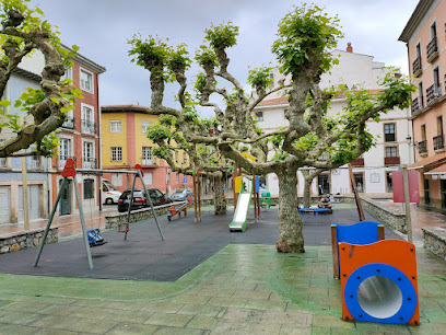 Imagen de Parque infantil plaza del mercado situado en Ribadesella, Asturias