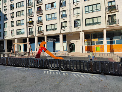 Imagen de Parque infantil praza da ilustración situado en Ferrol, A Coruña