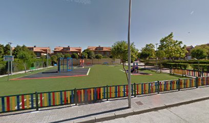 Imagen de Parque infantil y columpios situado en Santa Marta de Tormes, Salamanca