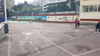 Imagen de Patio CEIP Arturo Dúo situado en Castro-Urdiales, Cantabria