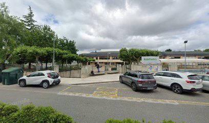 Imagen de Patio de recreo situado en Mutilva Baja, Navarra