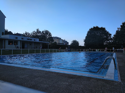 Imagen de Piscina Municipal de Cospeito situado en A Feira do Monte, Lugo