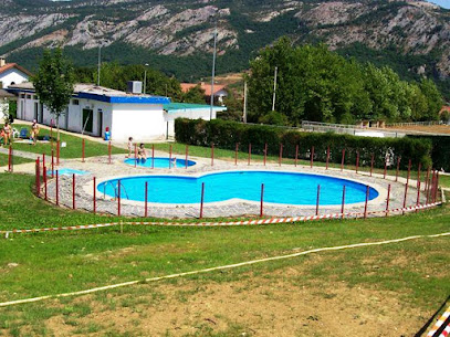 Imagen de Piscina Pública Municipal de Uharte Arakil. situado en Uharte-Arakil, Navarra