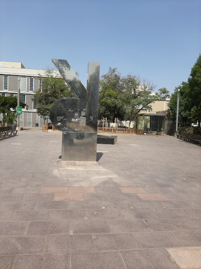 Imagen de Plaza de Cataluña situado en Santa Coloma de Gramenet, Barcelona